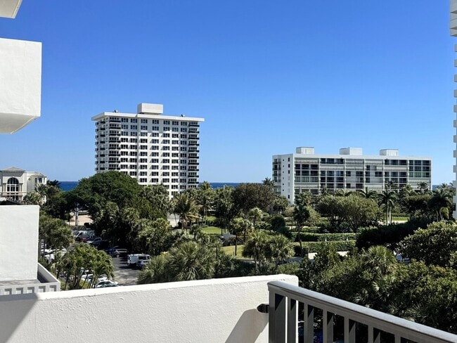 Building Photo - 2121 N Ocean Blvd