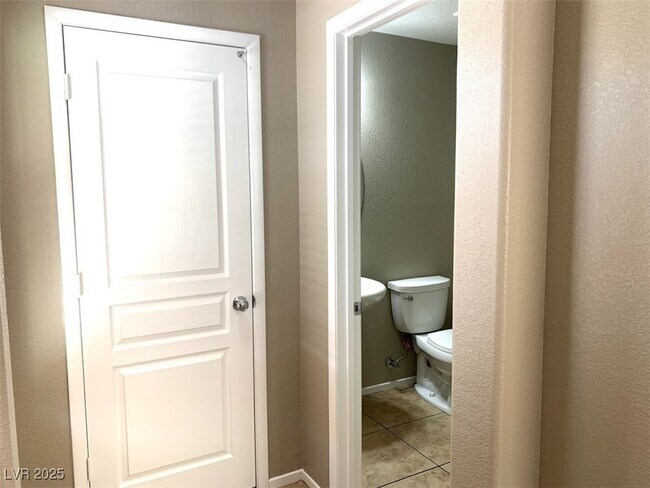 Building Photo - 10801 Cape Shore Ave