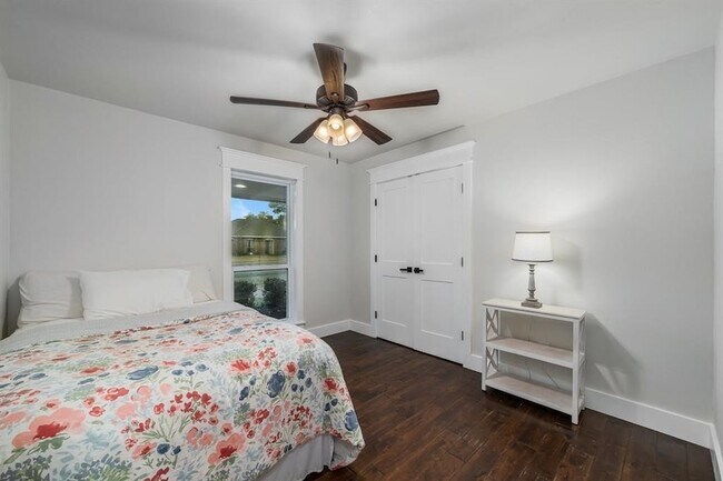 Building Photo - 1601 Windsong Trail