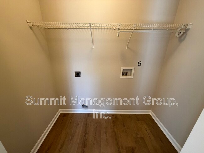 Building Photo - 25 Stephens Way