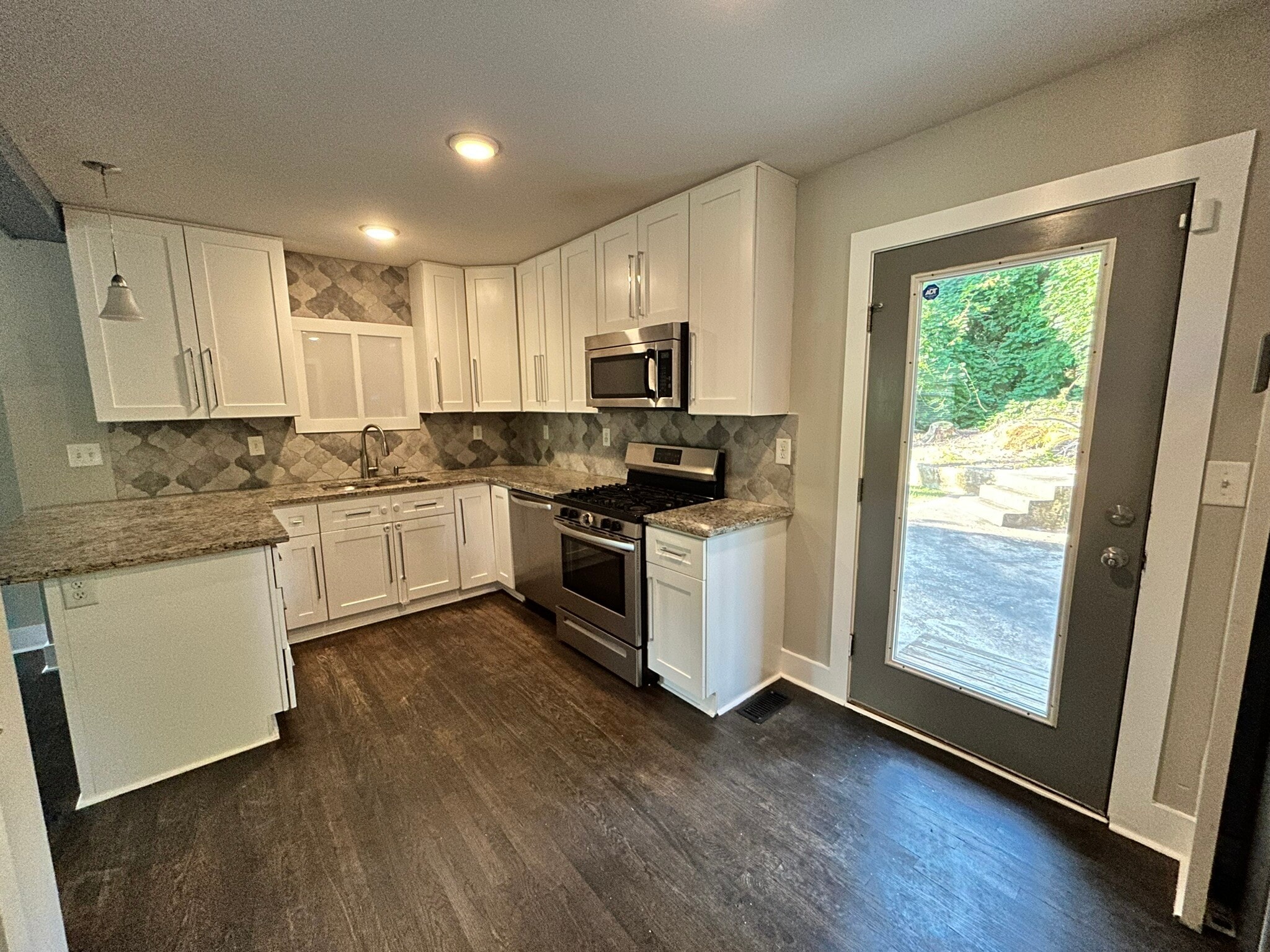 Building Photo - 1839 Boulderview Dr SE