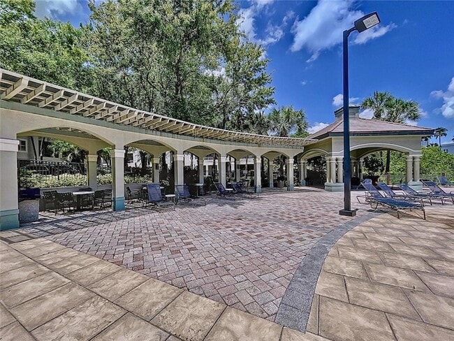 Building Photo - 704 Seagate Dr