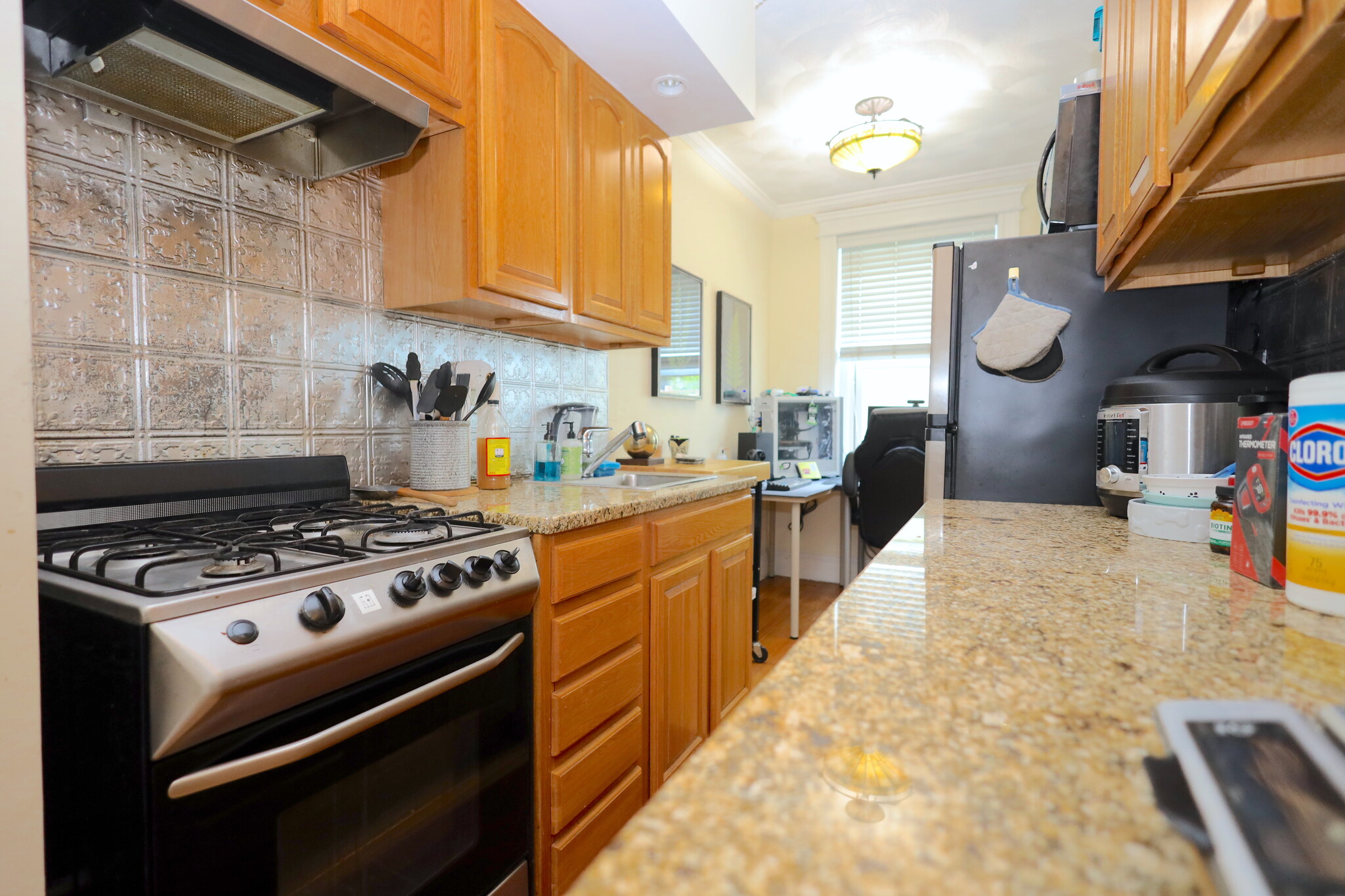 Building Photo - 118 Riverway