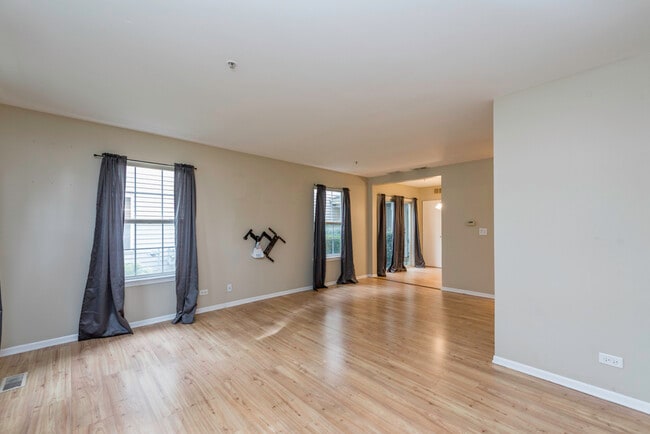 Building Photo - 1169 Orleans Dr