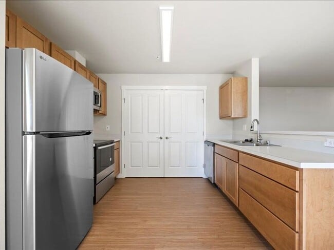 Building Photo - 6005C Chapel Hill Blvd