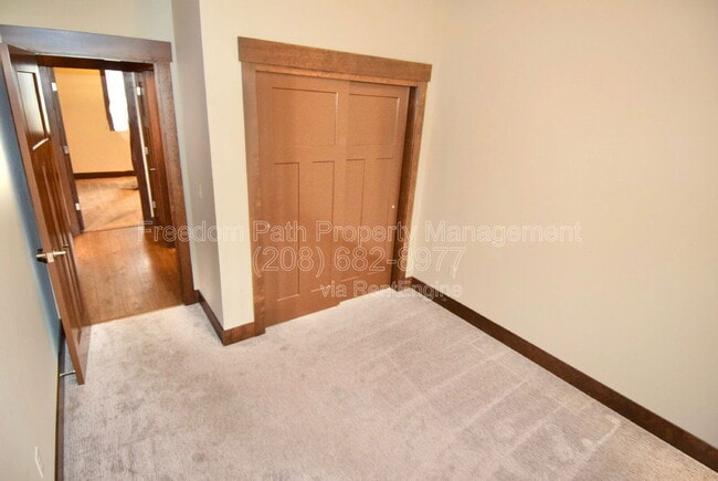 Building Photo - 7763 N Hibiscus Ln