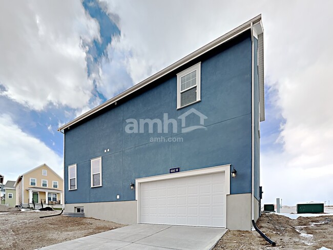 Building Photo - 6041 W Arranmore Dr