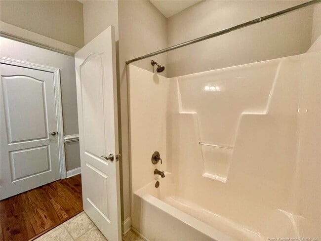 Building Photo - 206 Fountainhead Ln