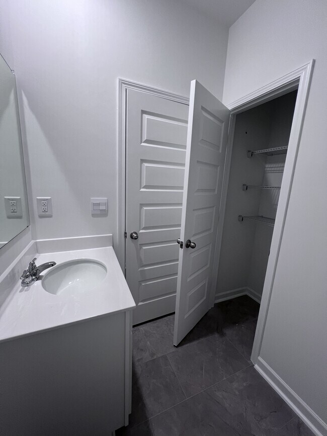 Building Photo - 6092 Knickerbocker Street