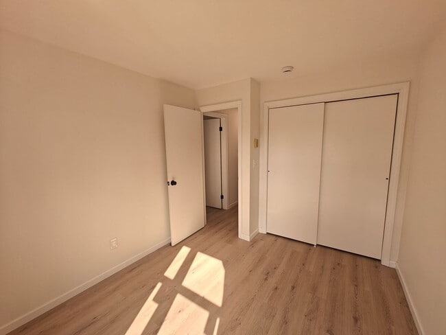 Building Photo - 11 Marion Ave