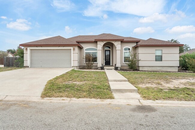 Primary Photo - 104 Running Bear Trail