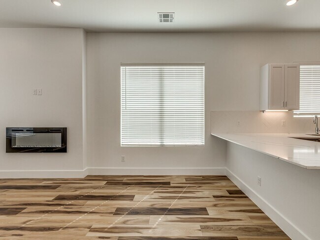 Building Photo - Home in Edmond/Oklahoma City