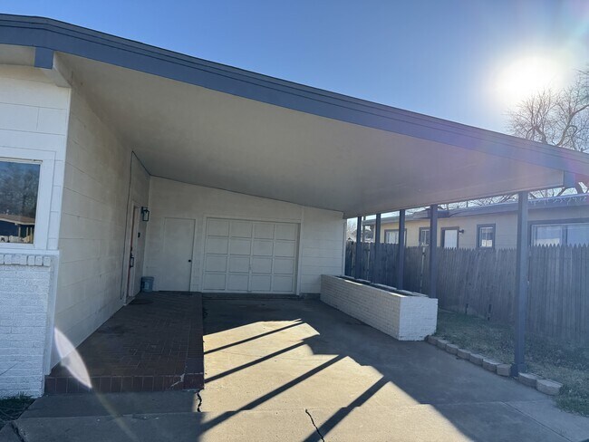 Primary Photo - 4517 44th St