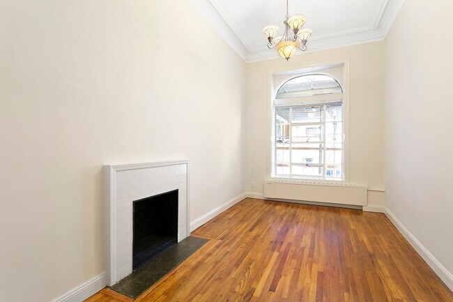 Primary Photo - 59 E 73rd St