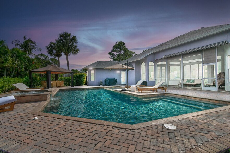 Building Photo - 14155 74th St N