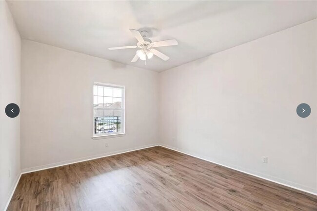 Building Photo - 1601 Wood Ave