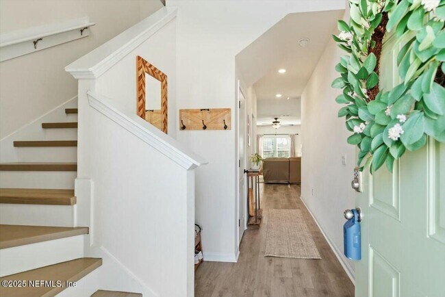 Building Photo - 184 Logrono Ct