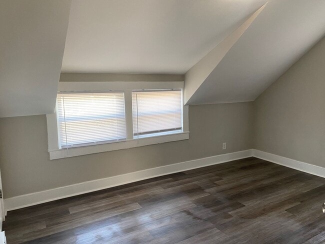 Building Photo - Renovated 2-Bedroom Duplex – Move-In Ready...