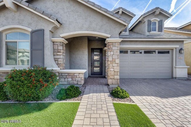 Building Photo - 2661 S Olympic Dr