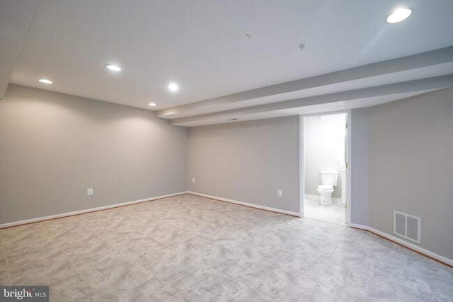 Building Photo - 7709 Killbarron Dr