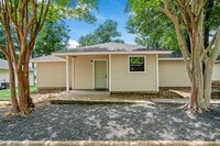 Building Photo - 3411 Balboa Cir