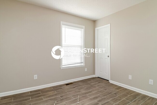 Building Photo - 4 Bedroom Pet-Friendly Home in RALEIGH, NC with Main Street Renewal