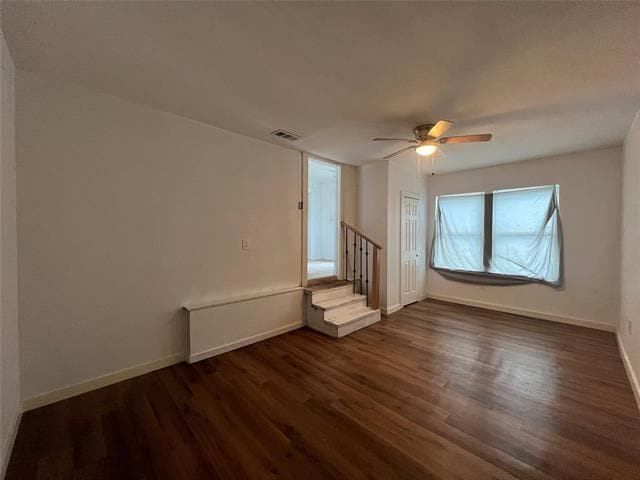 Building Photo - 1704 S Polk St