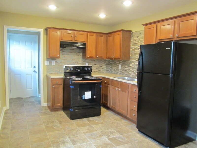 Building Photo - 609 63rd St S