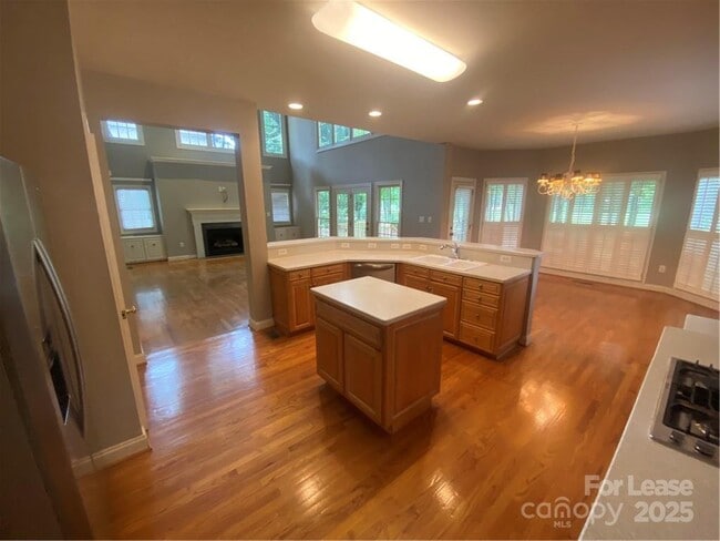 Building Photo - 8730 Devonshire Dr