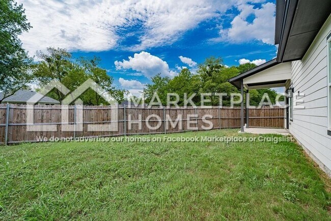 Building Photo - 1208 Edgar St