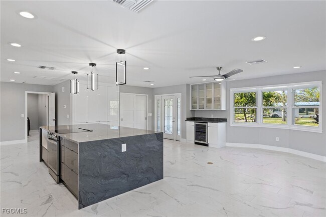 Building Photo - 432 Seaworthy Rd