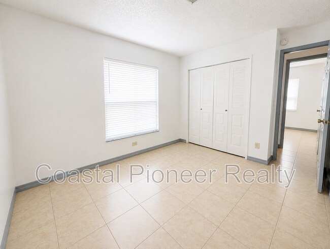 Building Photo - 1331 Coolridge Dr