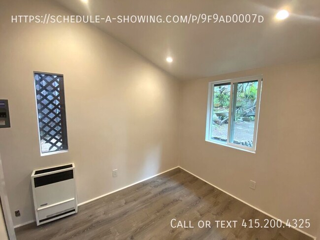 Building Photo - Pet Friendly One Bedroom Home in Pacific G...