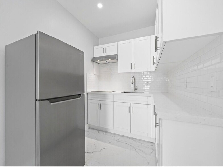 Building Photo - 16135 SW 86th Terrace