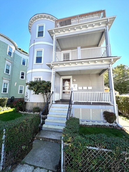 Building Photo - 26 Howes St