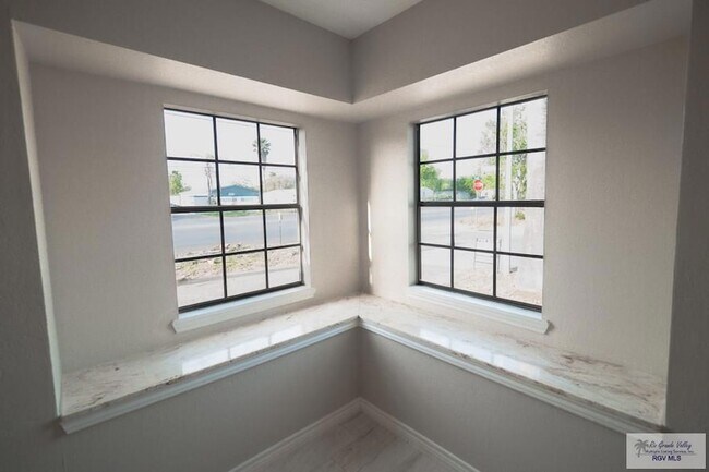 Building Photo - 23919 Ellie Ln