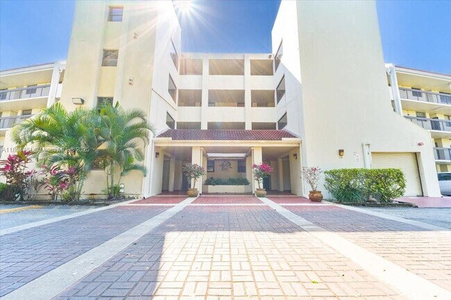 Building Photo - 110 Lake Emerald Dr