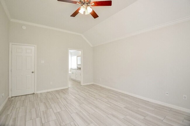 Building Photo - 20211 Canyon Ridge Ct