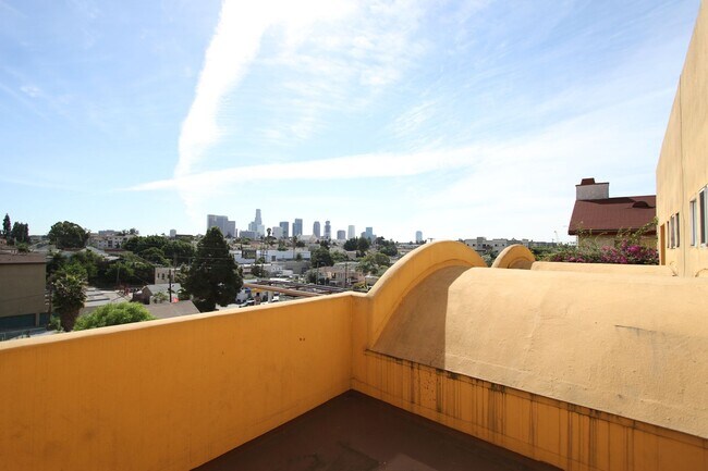 Interior Photo - 425