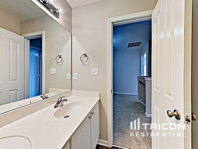 Building Photo - 5251 Grays Ridge Drive Charlotte NC