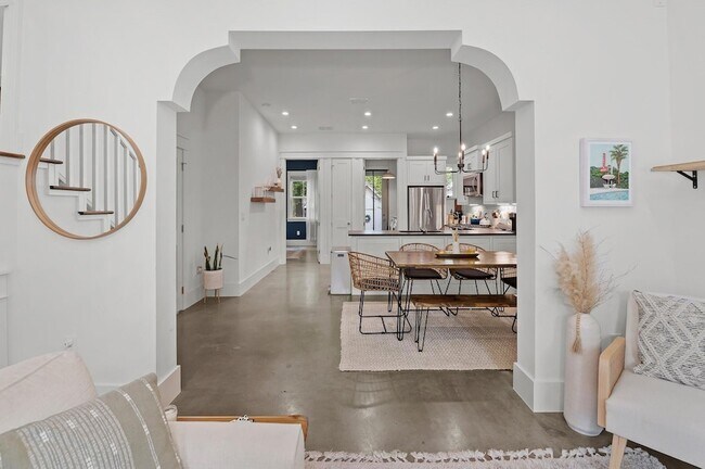 Building Photo - 3206 Garden Villa Ln