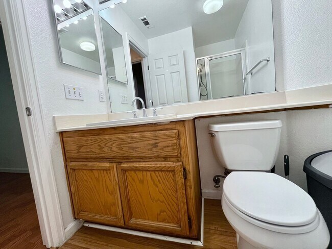 Building Photo - Bright & Spacious 4BR/3BA Home in Desirable East Davis – 1,980 Sq Ft