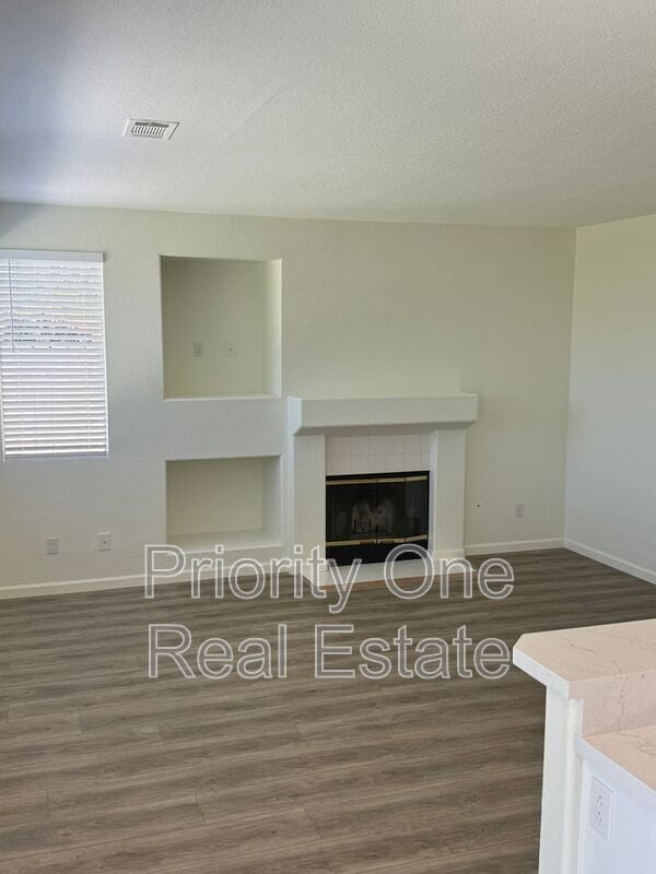 Building Photo - 560 Calle Capistrano