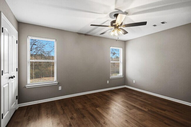 Building Photo - 8908 Teetwood Rd