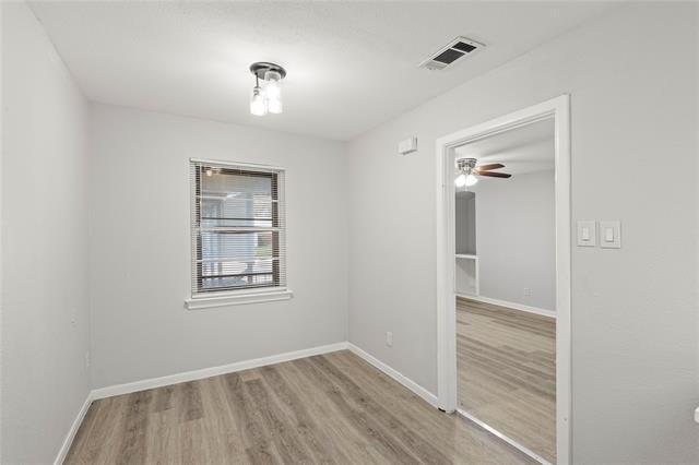 Building Photo - 1406 Ridgeview St