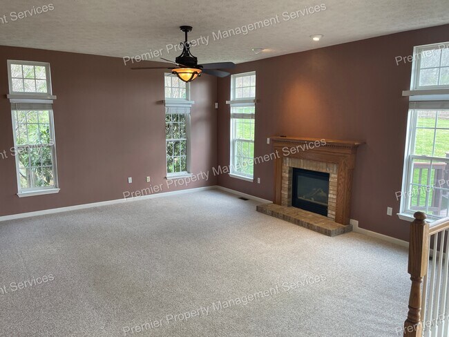 Building Photo - 709 Williamsburg Ct