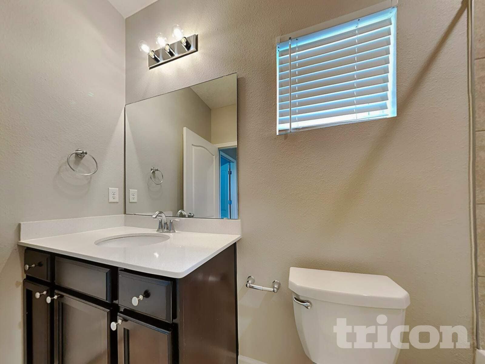 Building Photo - 154 Bloomfield Wy