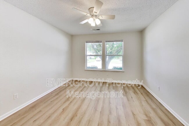 Building Photo - 1167 Odell Ln