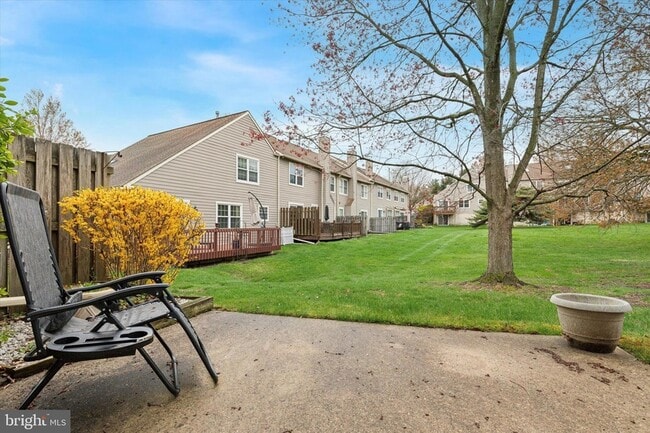 Building Photo - 235 Copper Beech Dr