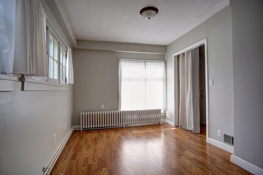 Building Photo - 1685 Taylor Ave W